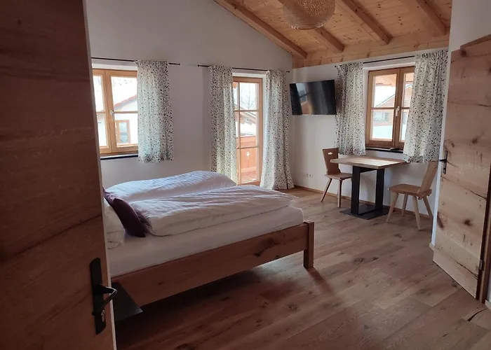 Hutter Gæstehus 3*